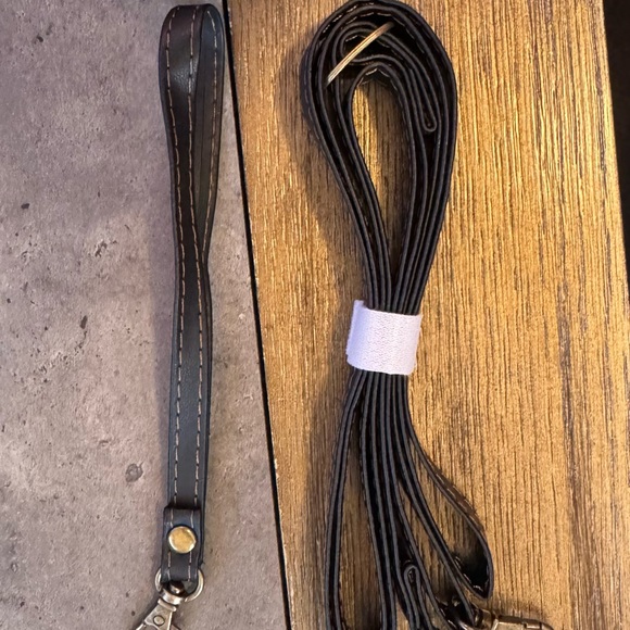 RFID blocking zipper wallet iPhone 15 Pro Max phone case. - Picture 4 of 5